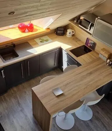 Ancien Moulin Pres D'un Ruisseau *